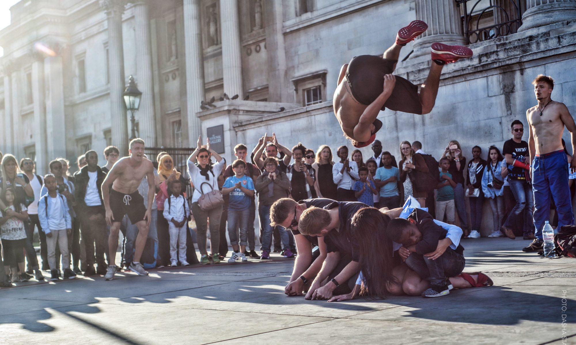 Straßenkunst Festival Breakdance Akrobatik Stuttgart Streetshow